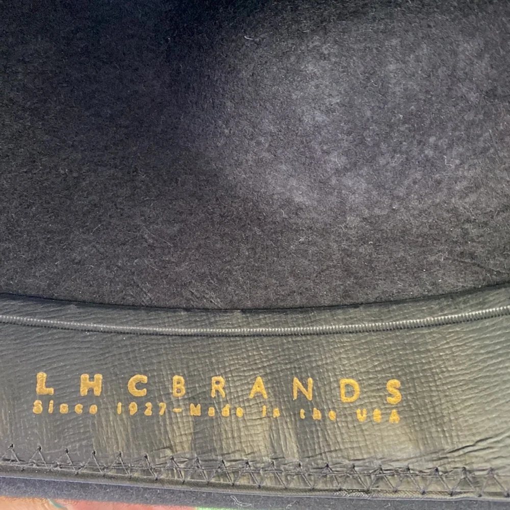 LHC Brands “Hearts” 100% Wool Hat - Picture 12 of 12
